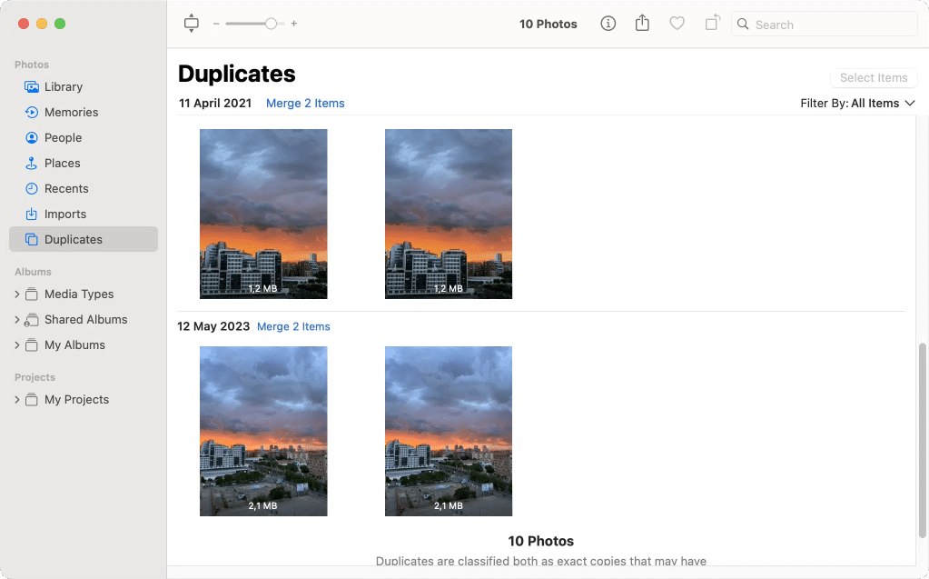 Photos app showing duplicates