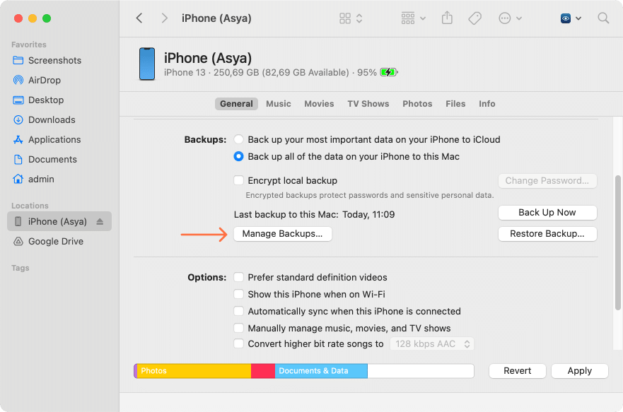 Finder showing iPhone section