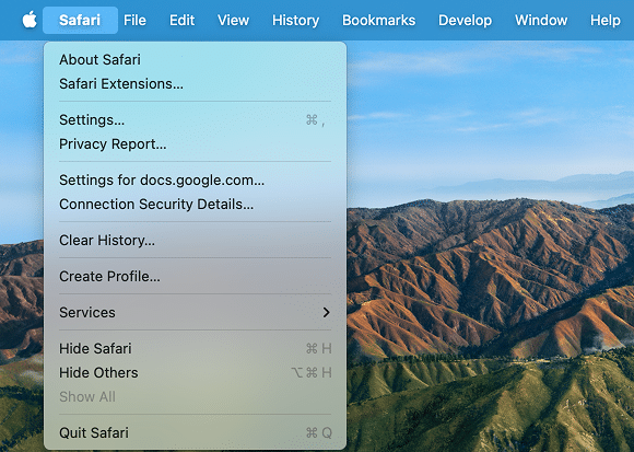 Safari menu dropdown in the top menu bar next to Apple logo