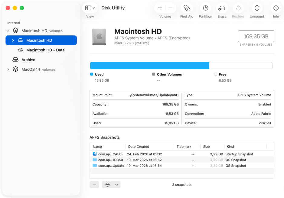 Disk Utility showing Macintosh HD with APFS Snapshots section listing three snapshots